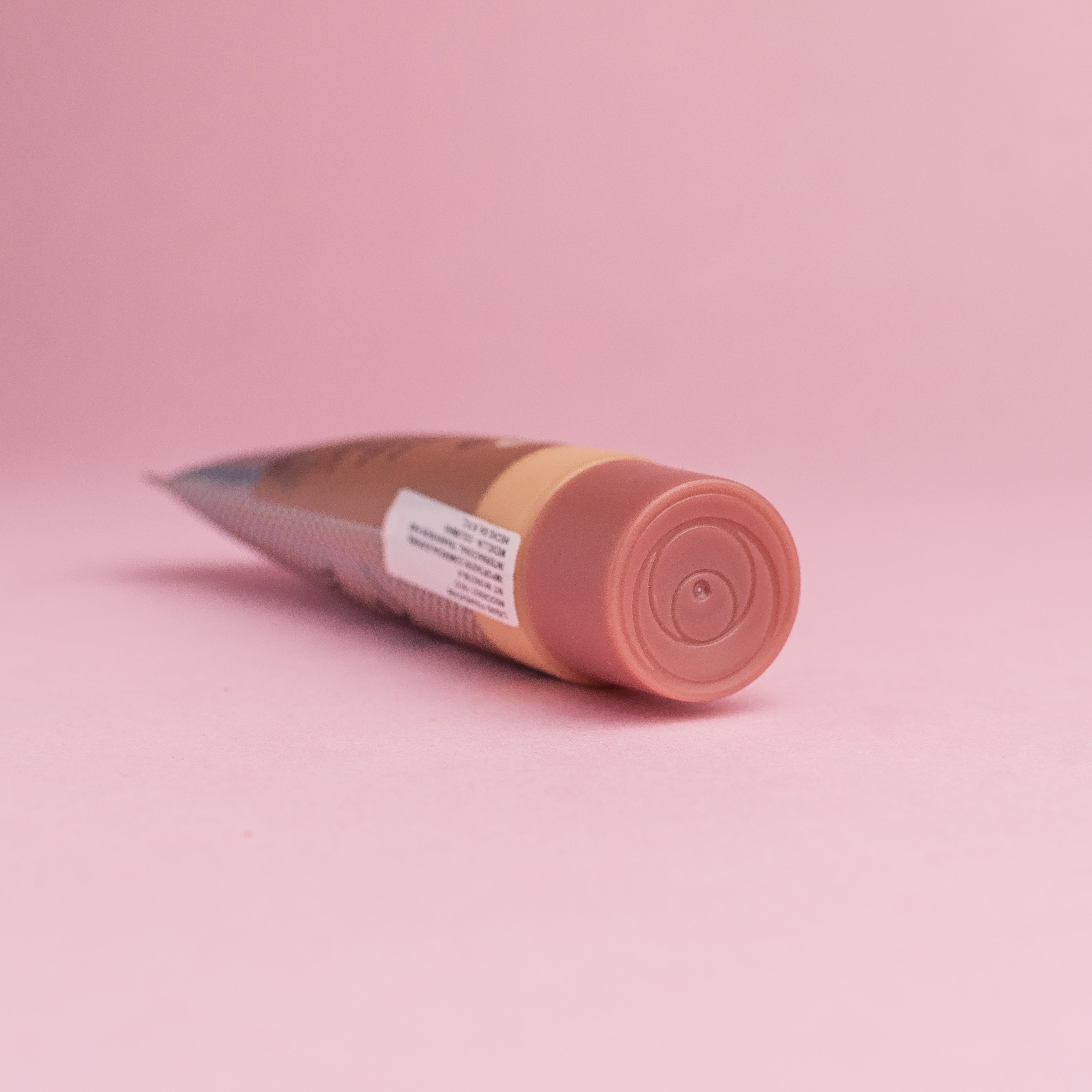 Base Líquida Ruby Rose Natural Look – Tono Nude 2 (29 ml / 0.98 oz)