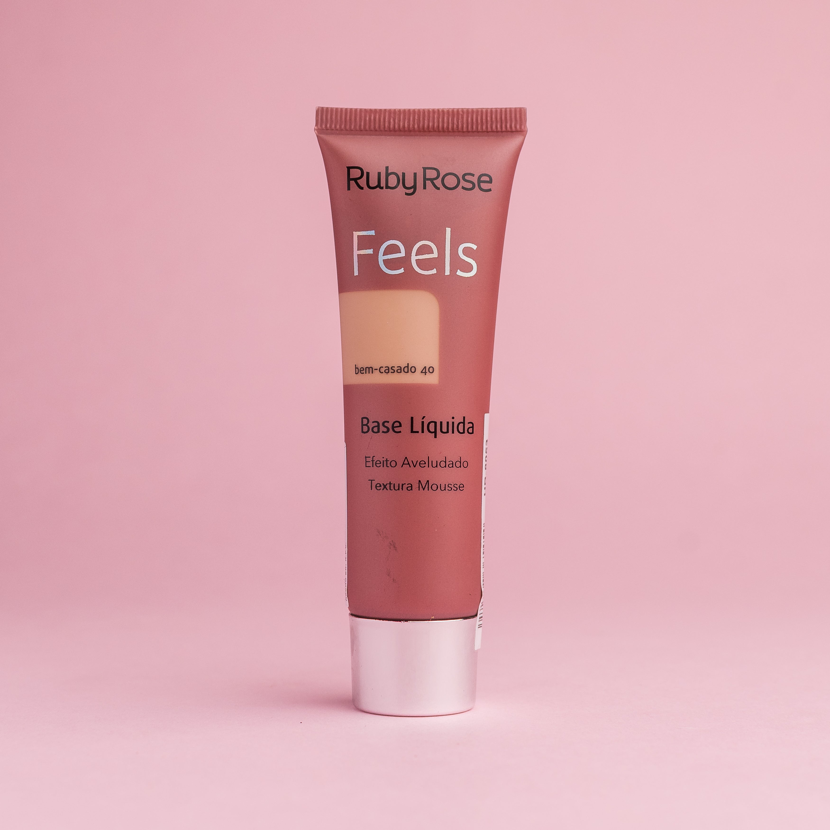 Base Líquida Ruby Rose Feels – Tono Bem-casado 40 | 29 ml (0.98 oz)