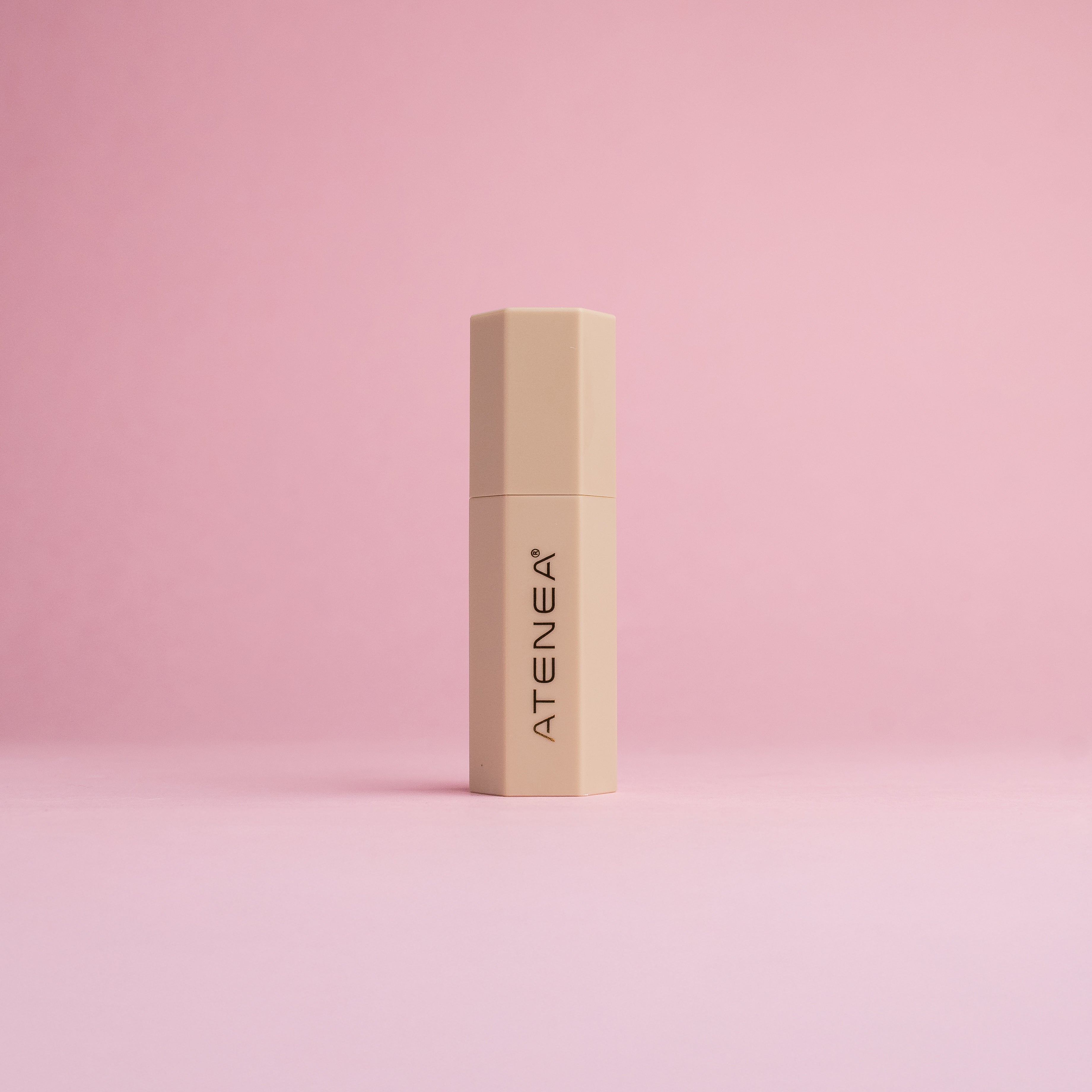 Rubor Cremoso en barra Atenea Pink Chai 6g