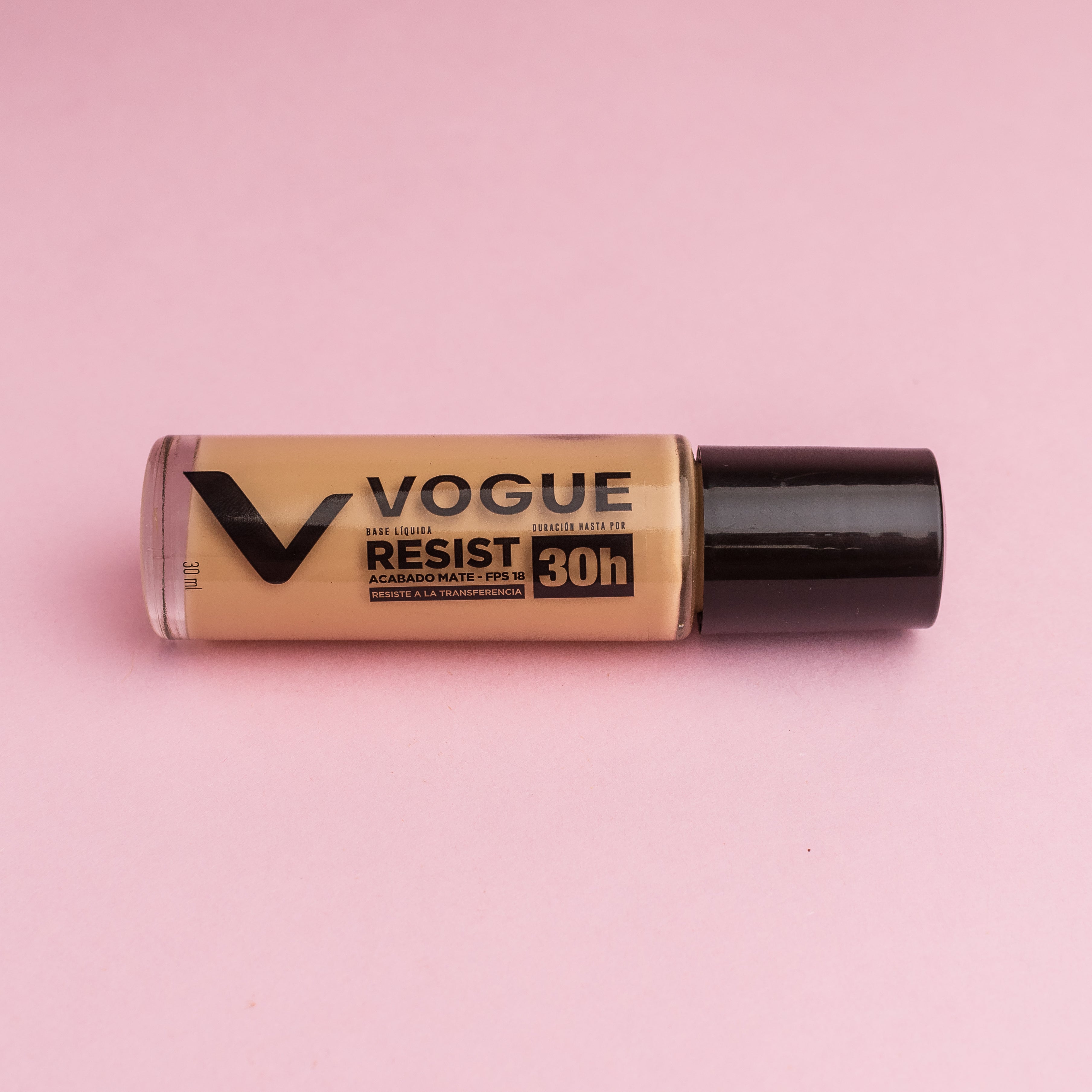 Base Líquida Vogue Resist 30h – Tono Porcelana (30 ml / 1.01 oz)