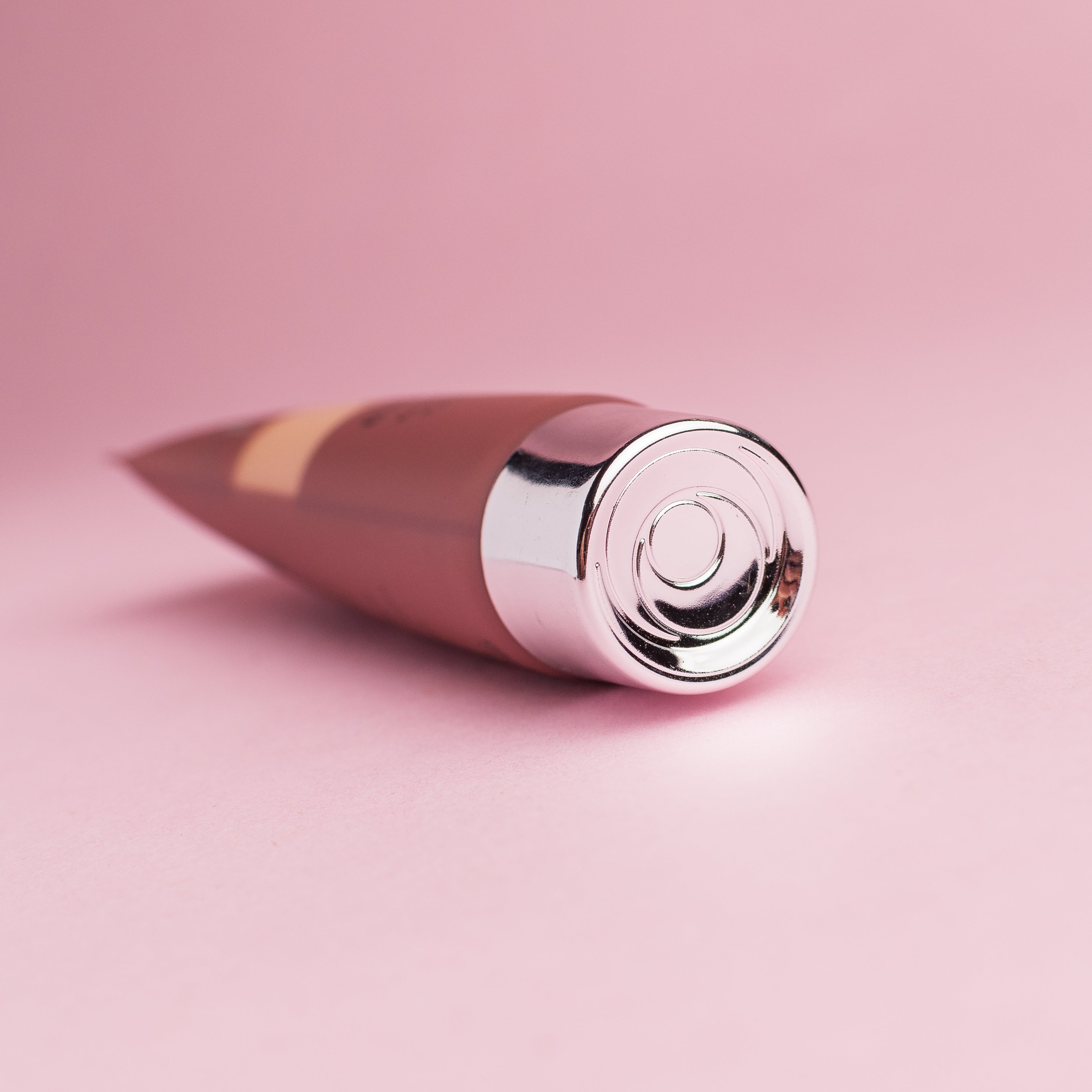 Base Líquida Ruby Rose Feels – Tono Avelã 70 | 29 ml