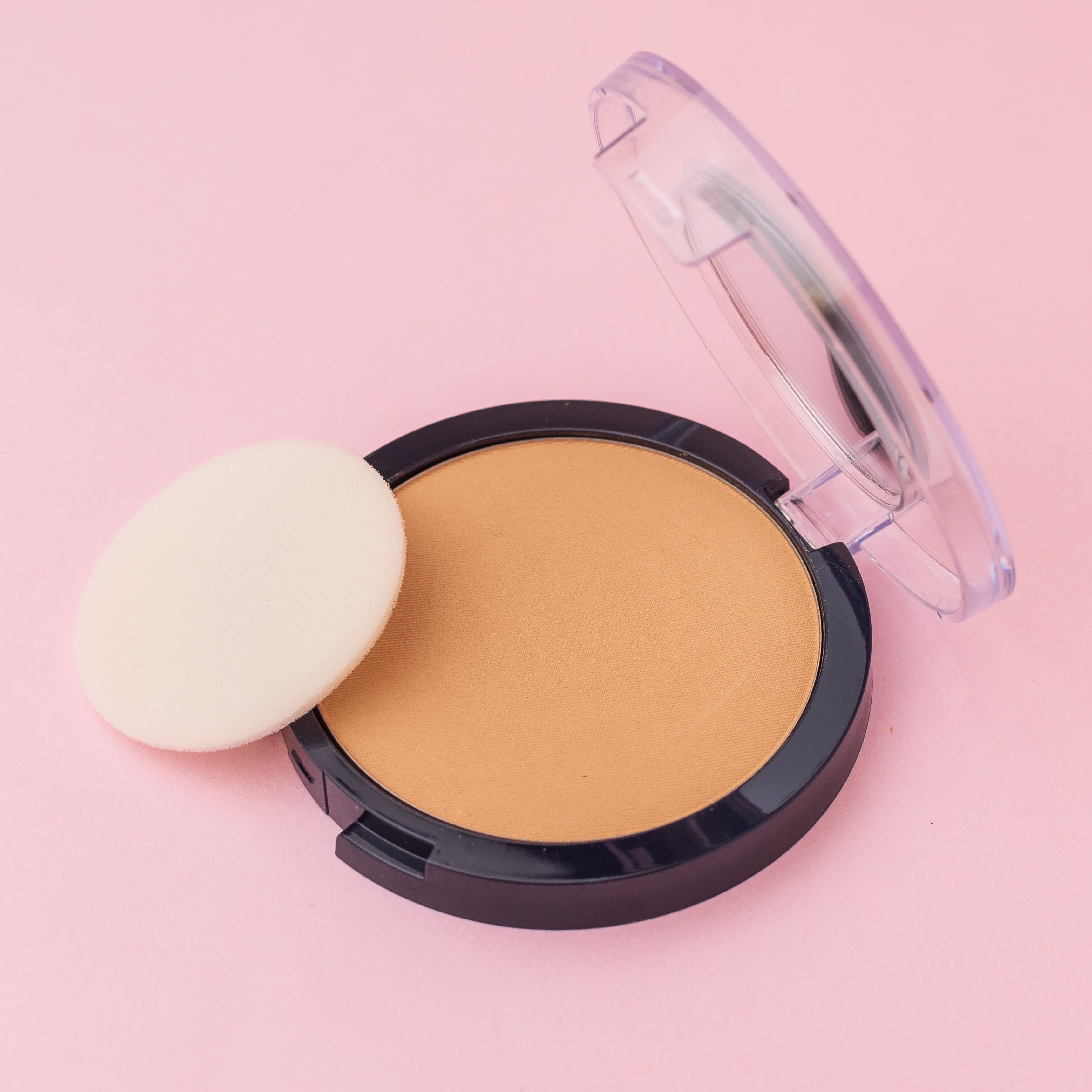 Polvo Compacto  Vogue  Natural Aceituna  14g