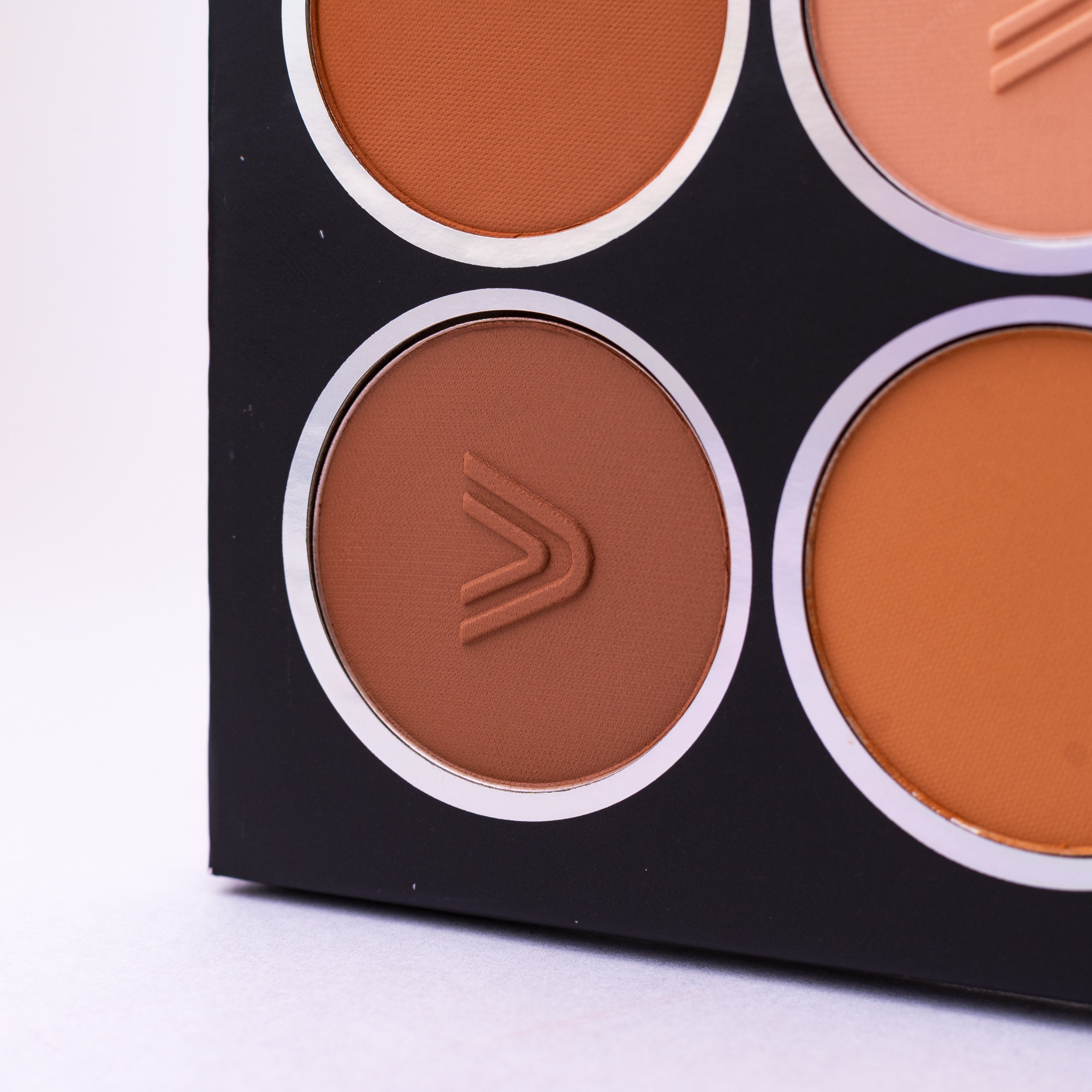 Paleta de polvos compactos x9	Atenea Natural Touch Powder  19,8g