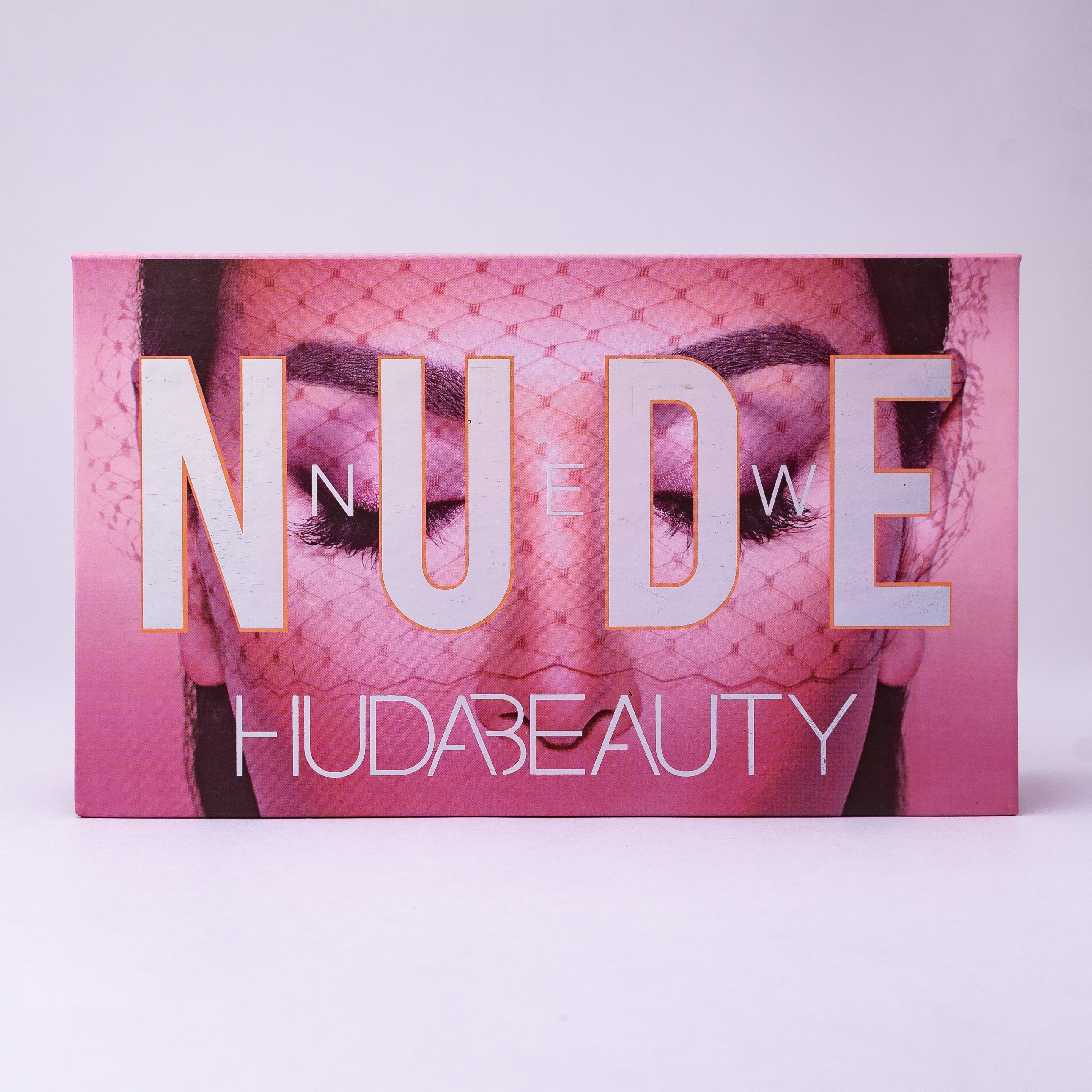 Paleta de Sombra Nude Huda Beauty  Nude 19,7g