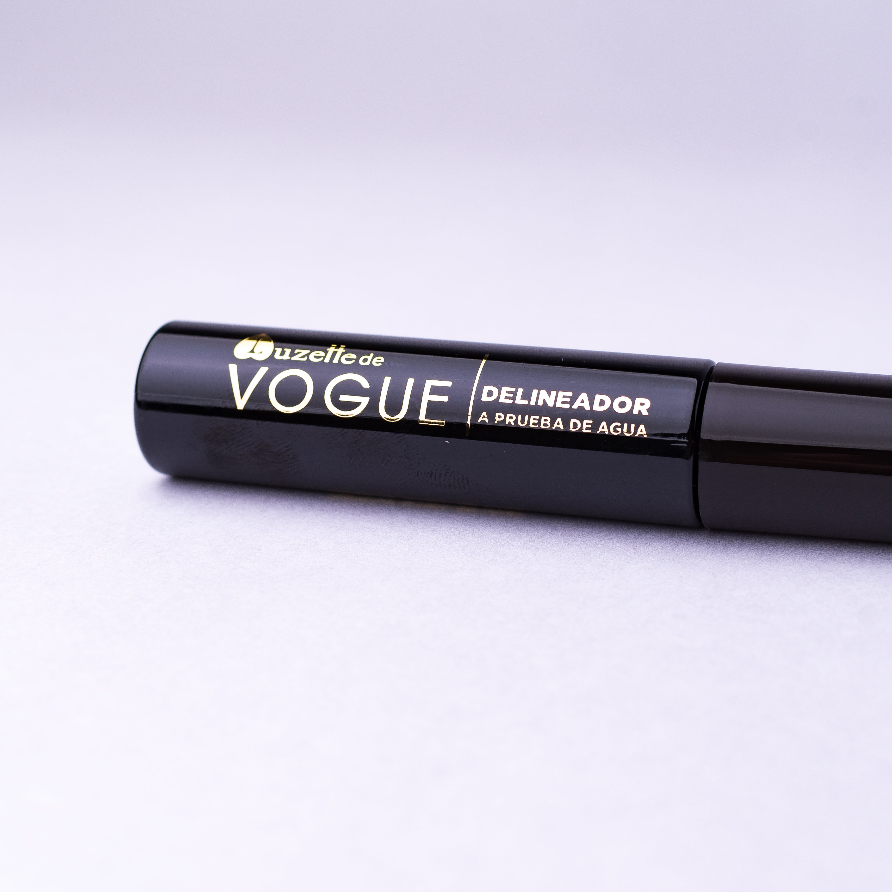 Delineador Vogue Luzette 8g